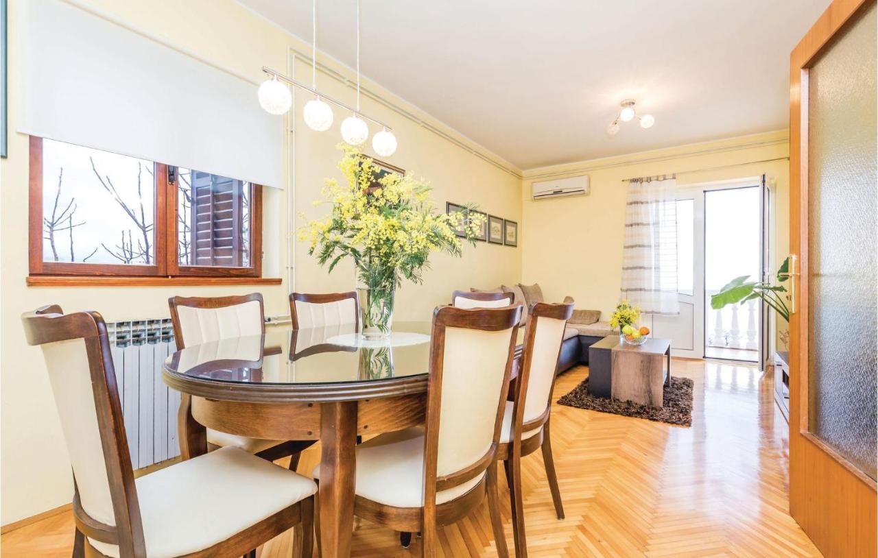 Lovely Apartment In Matulji With Kitchen ภายนอก รูปภาพ